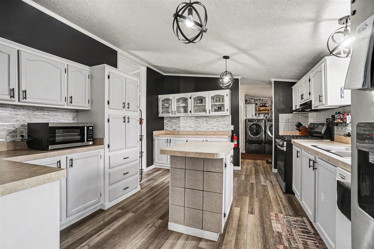 1804 Alexa Lane, Allegan, MI, 49010-9270