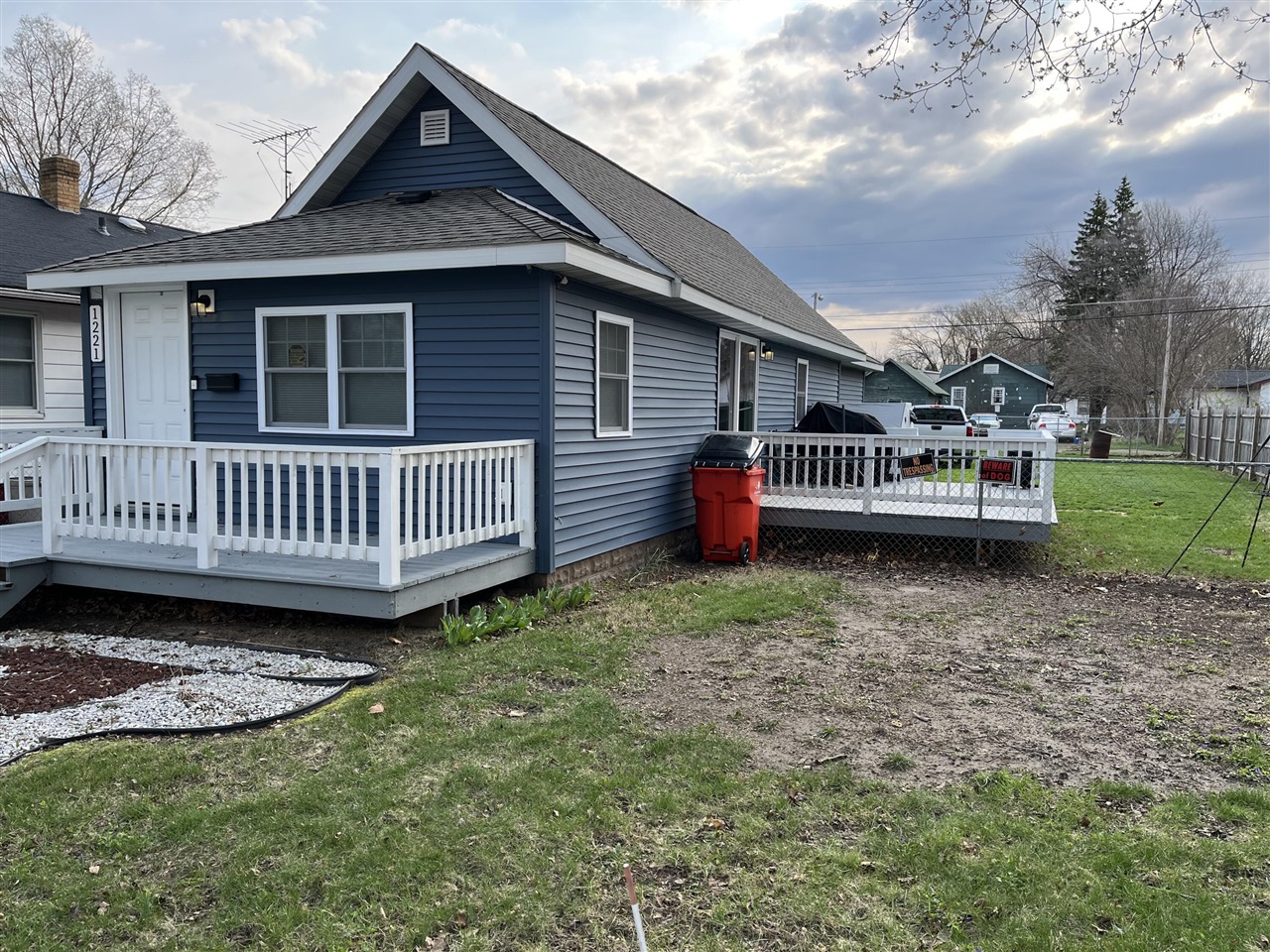 1221 Pearl Street, Benton Harbor, MI, 49022-5538