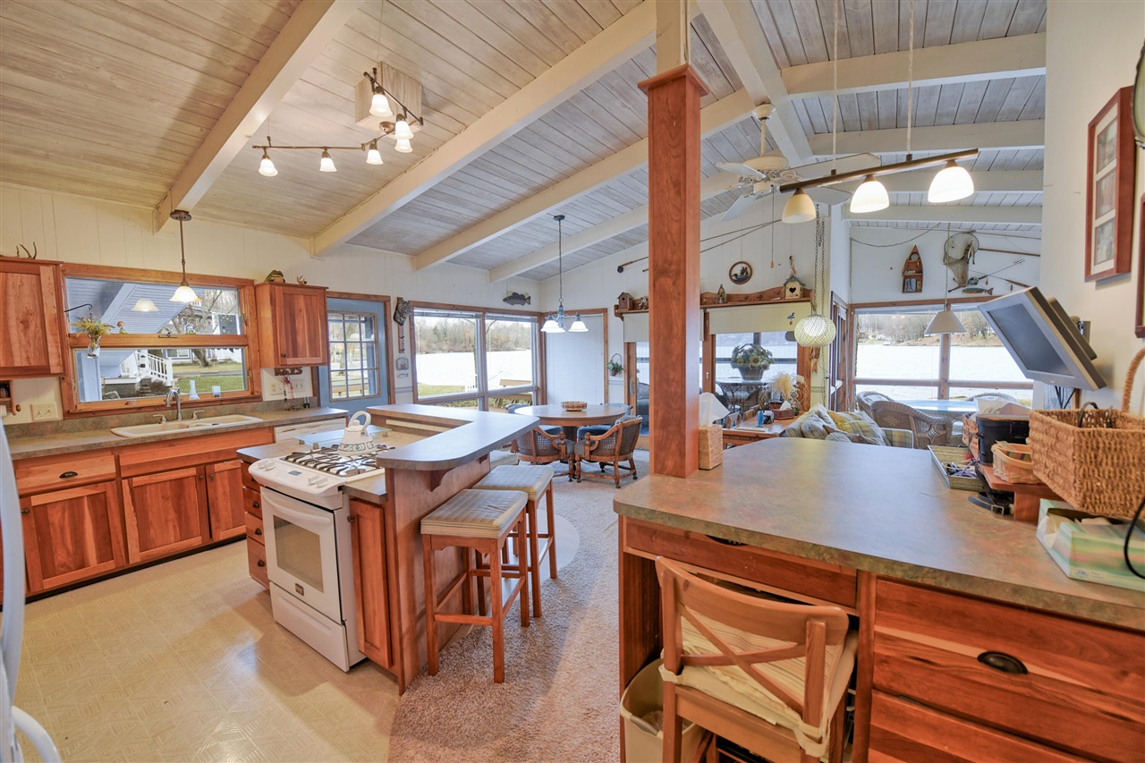 9471 Peninsula Drive, Mecosta, MI, 49332-9736