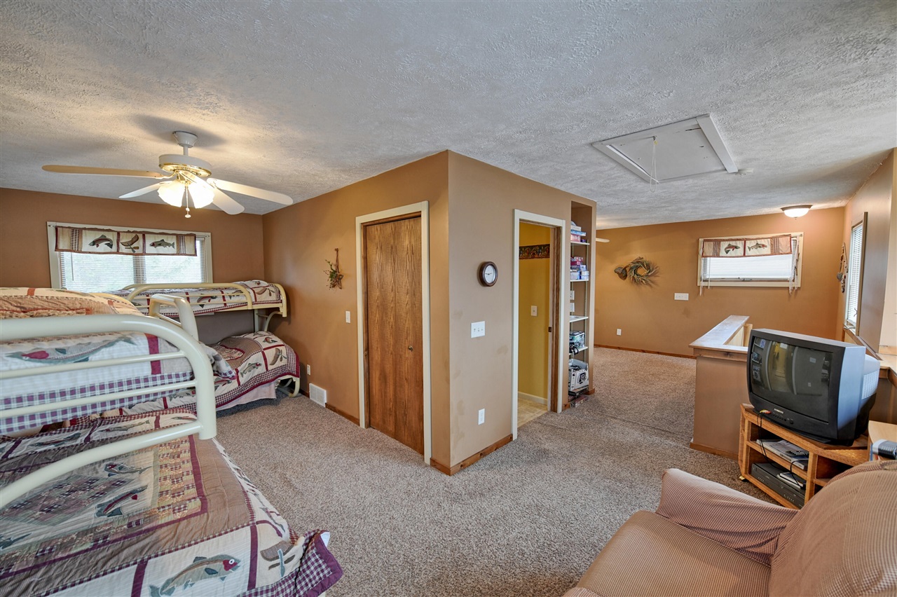 9471 Peninsula Drive, Mecosta, MI, 49332-9736