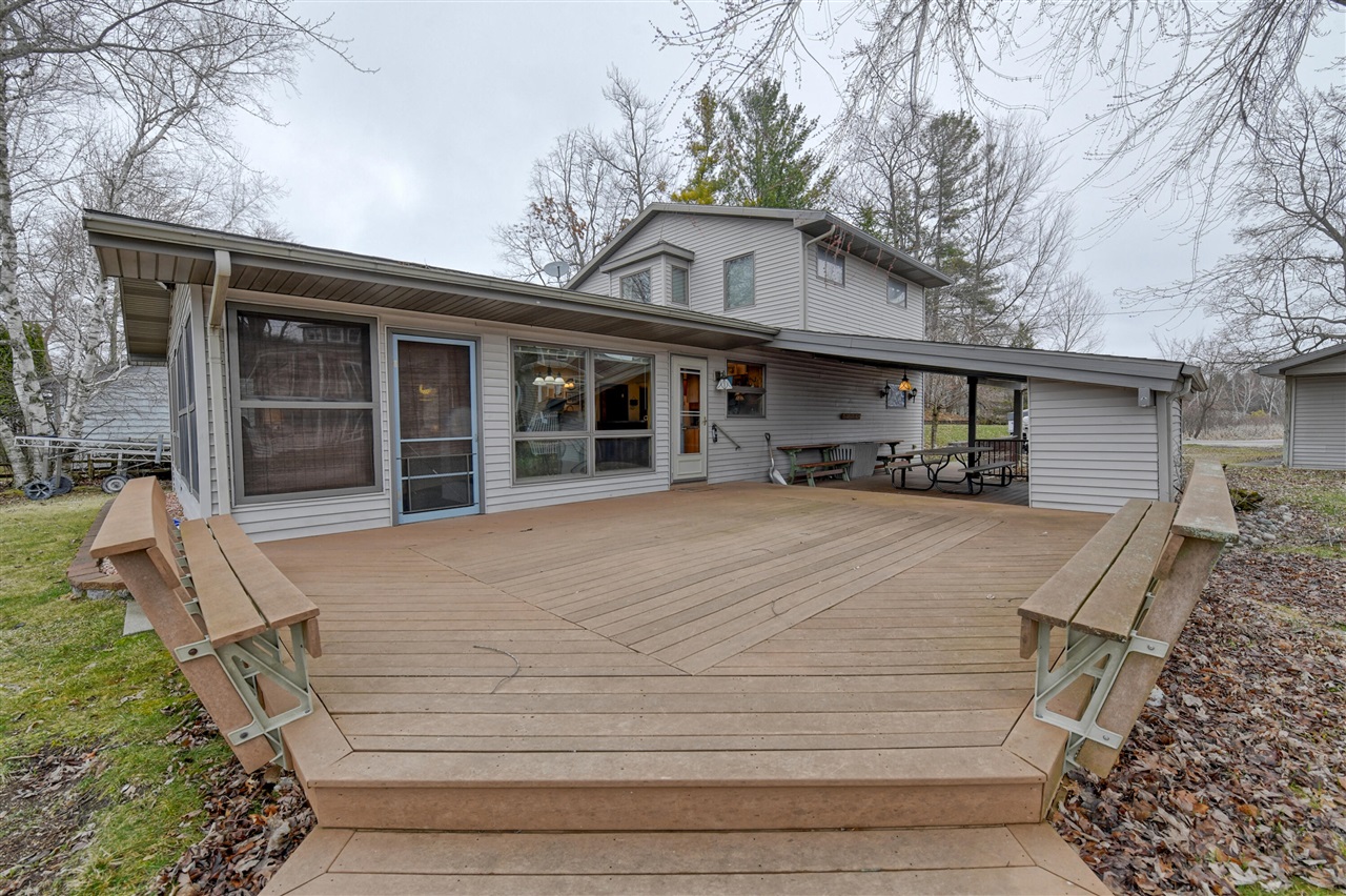 9471 Peninsula Drive, Mecosta, MI, 49332-9736
