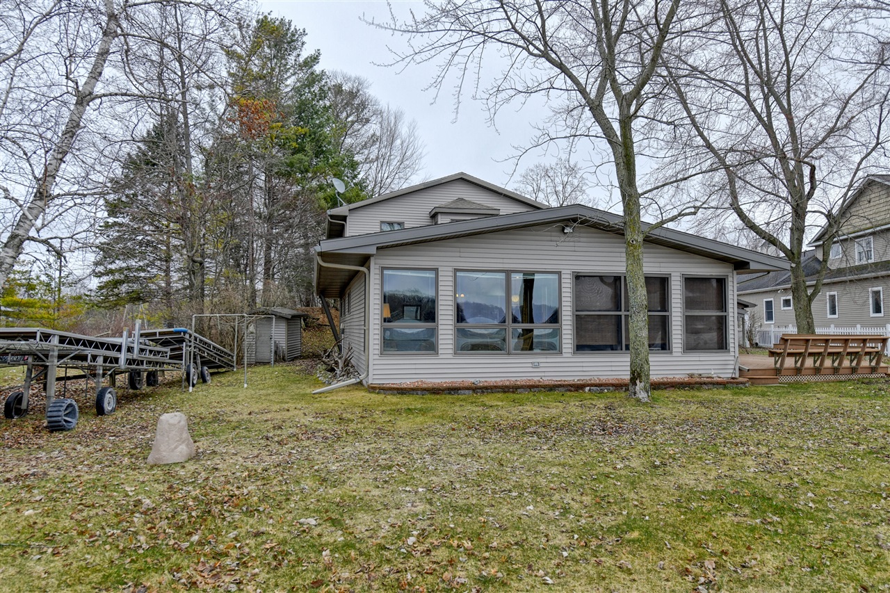 9471 Peninsula Drive, Mecosta, MI, 49332-9736