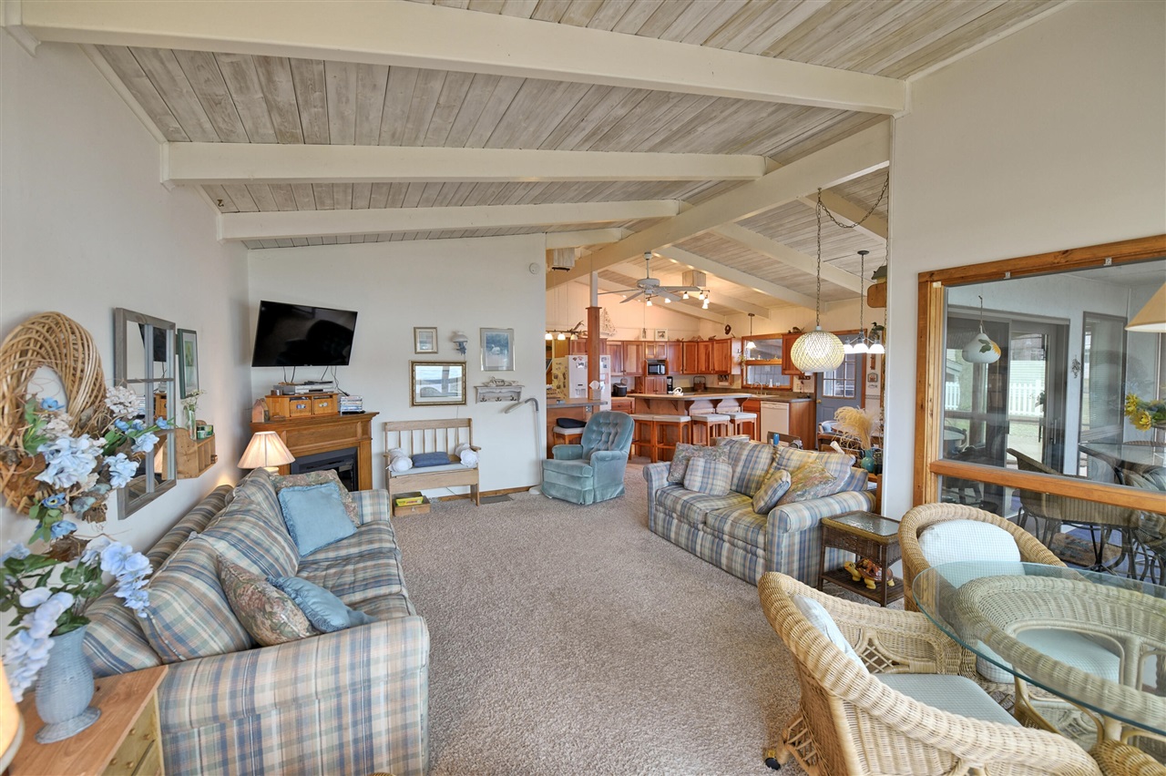 9471 Peninsula Drive, Mecosta, MI, 49332-9736