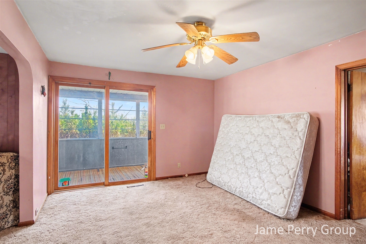 80 W Holland Lake Road, Sheridan, MI, 48884