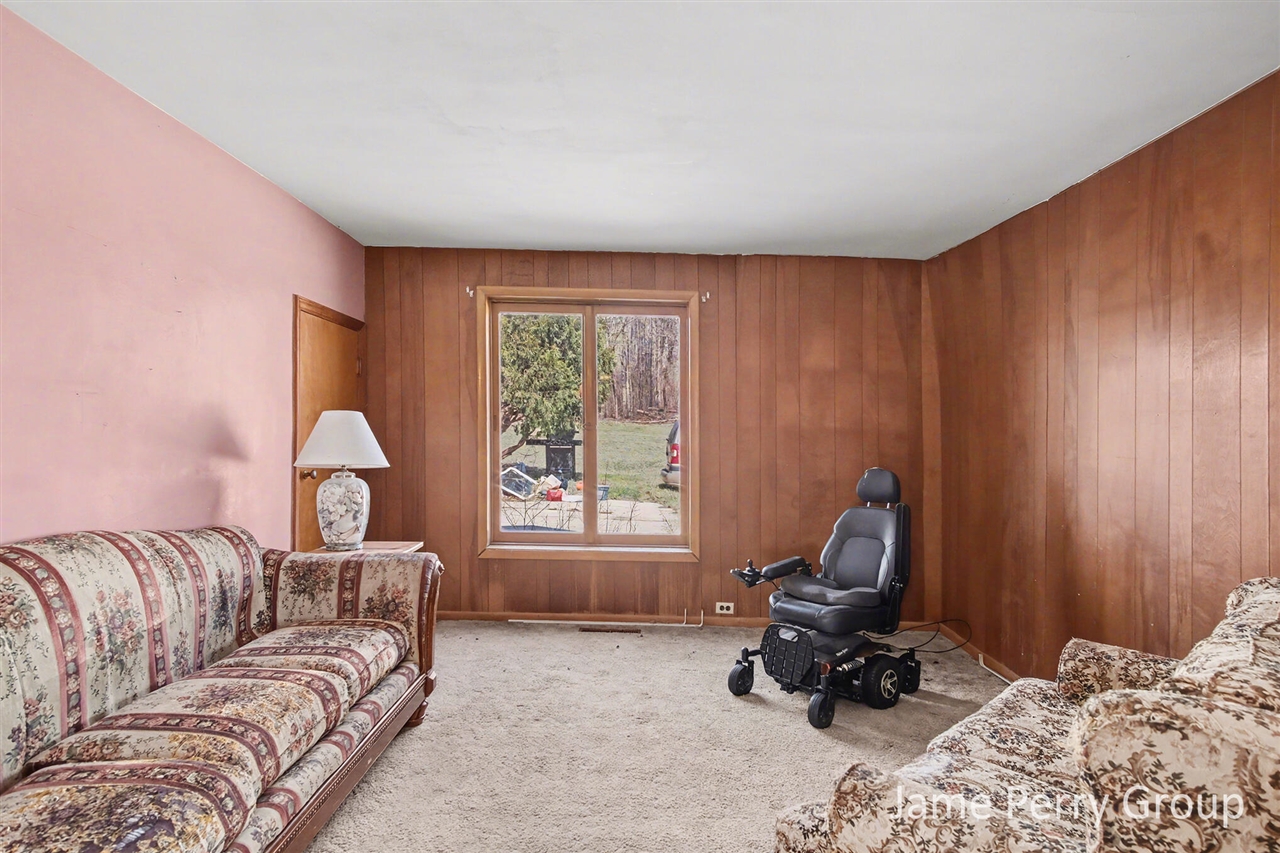 80 W Holland Lake Road, Sheridan, MI, 48884