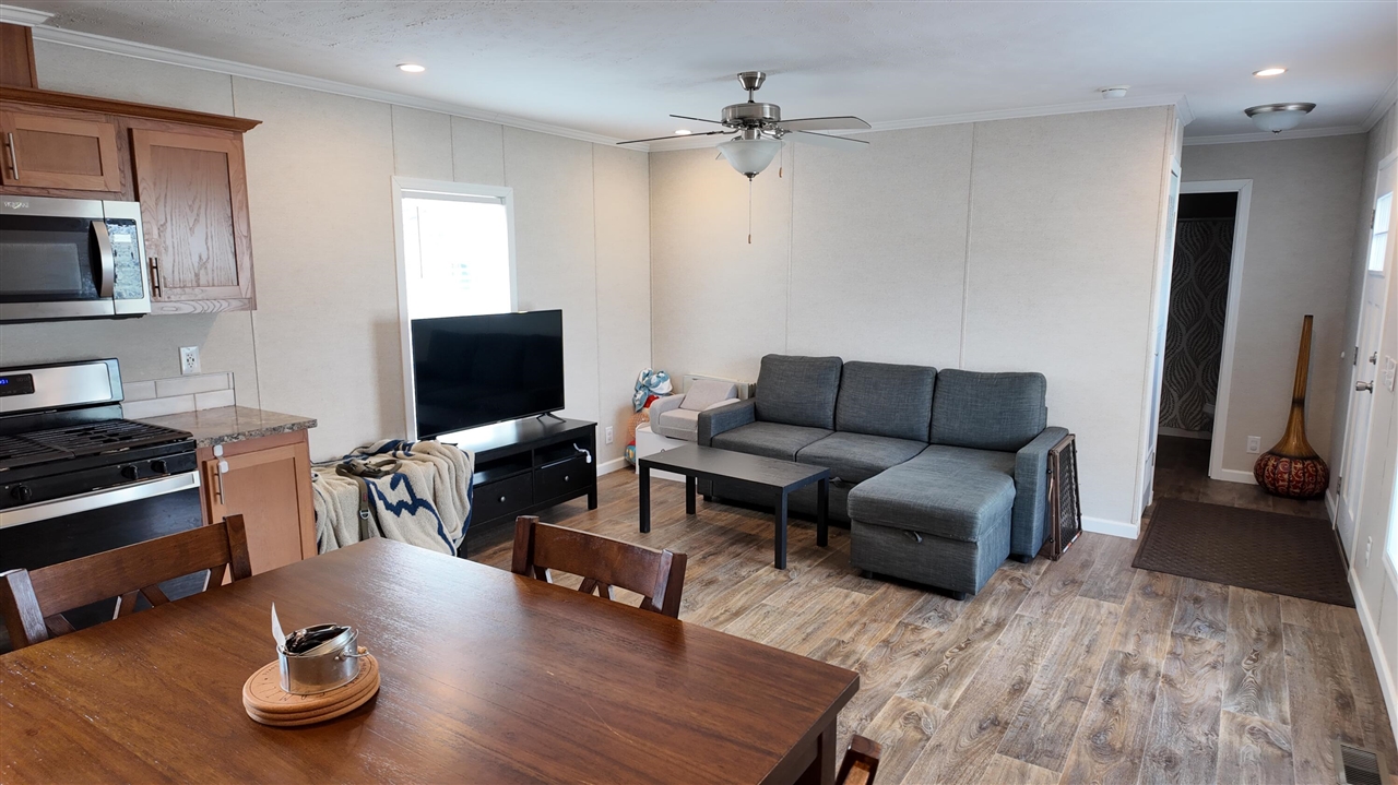 3rd image of 333 E Lakewood Blvd #69, Holland, MI 49424 | MLS# 70523862