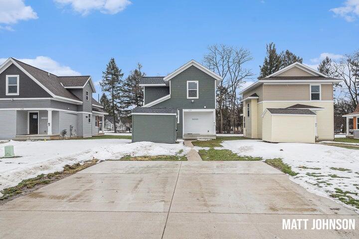 624 Hazen Street, Grand Rapids, MI, 49507-3311