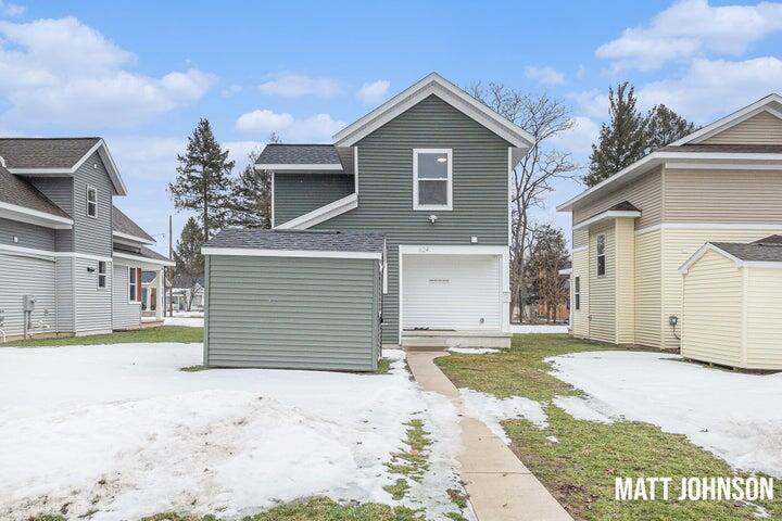 624 Hazen Street, Grand Rapids, MI, 49507-3311