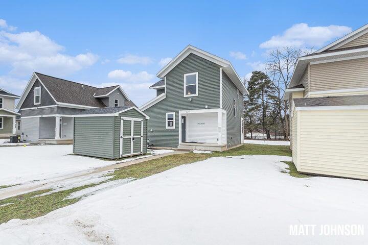624 Hazen Street, Grand Rapids, MI, 49507-3311