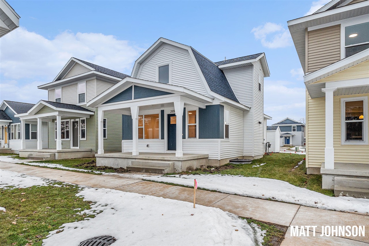 2109 Willard Avenue, Grand Rapids, MI, 49507-2640