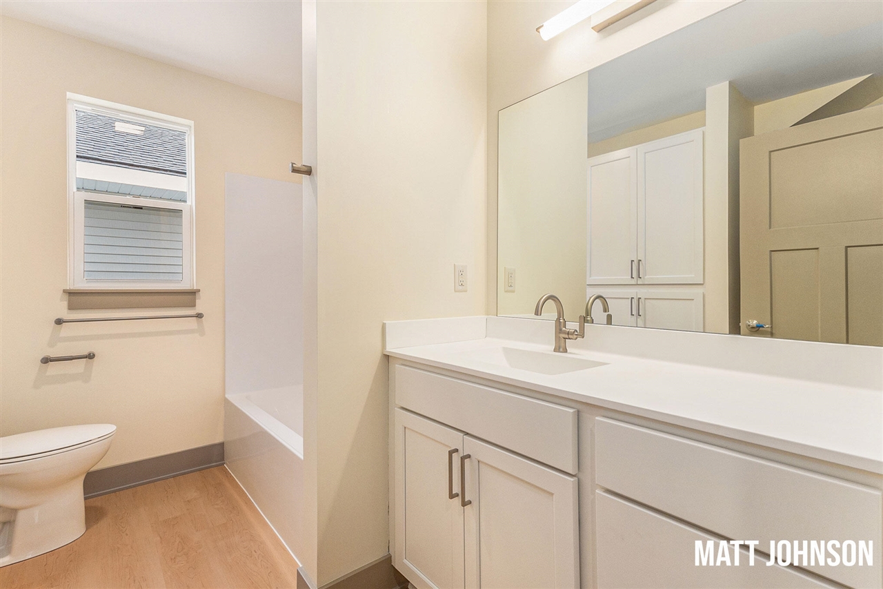 2109 Willard Avenue, Grand Rapids, MI, 49507-2640