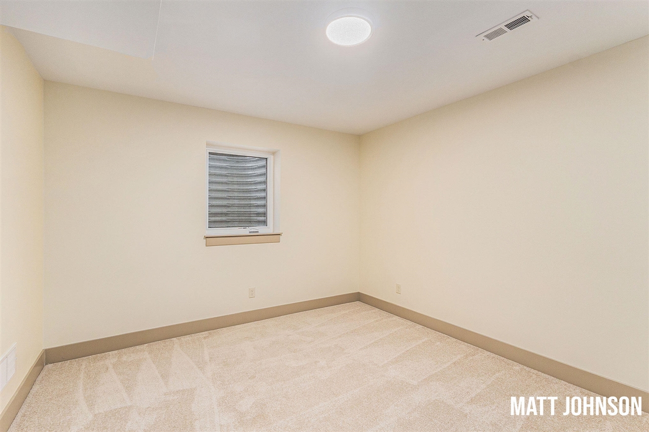 2109 Willard Avenue, Grand Rapids, MI, 49507-2640