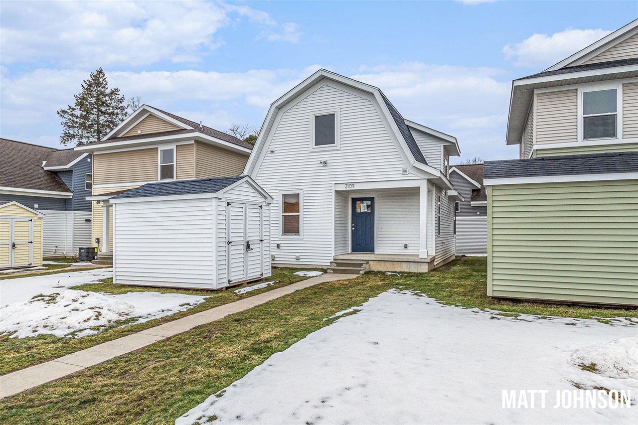 2109 Willard Avenue, Grand Rapids, MI, 49507-2640