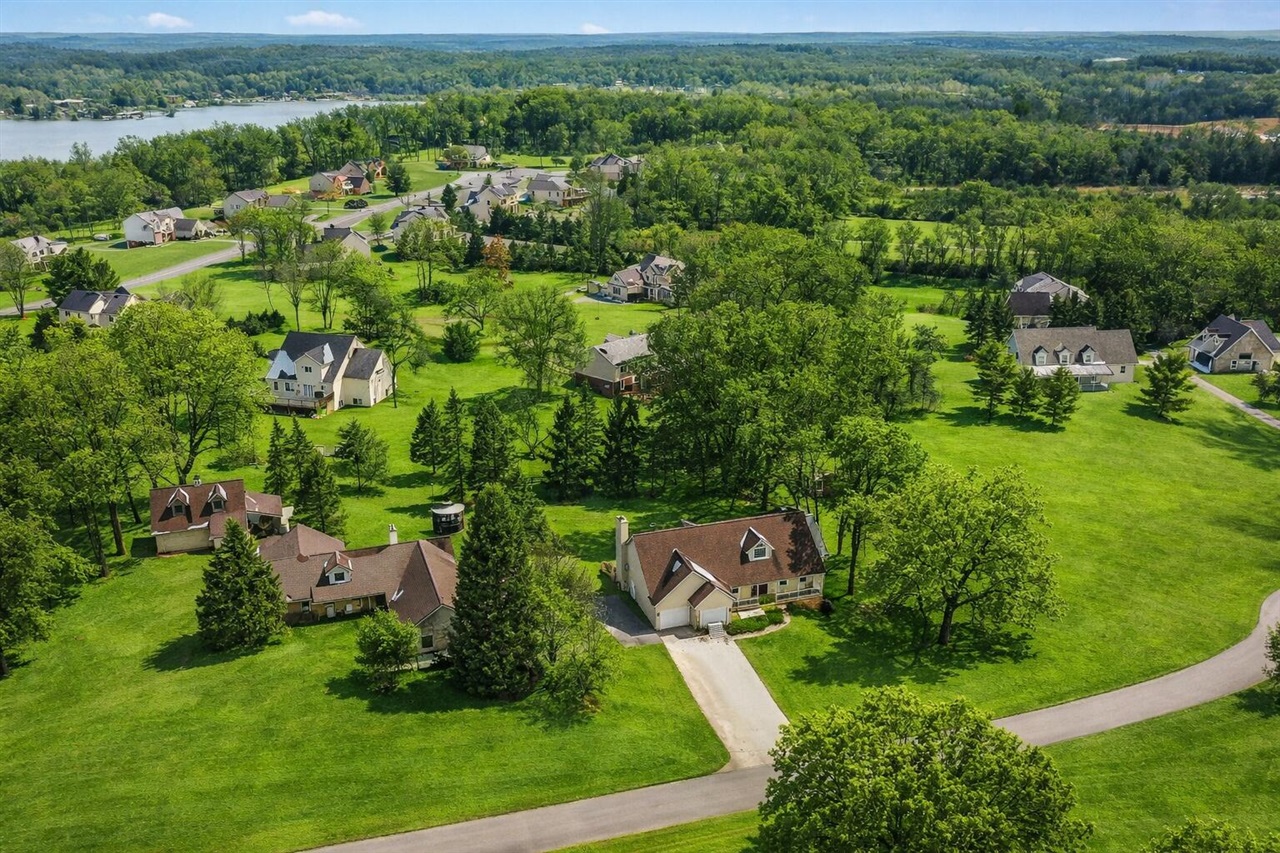 13574 Orchard Court, Gregory, MI, 48137-9695