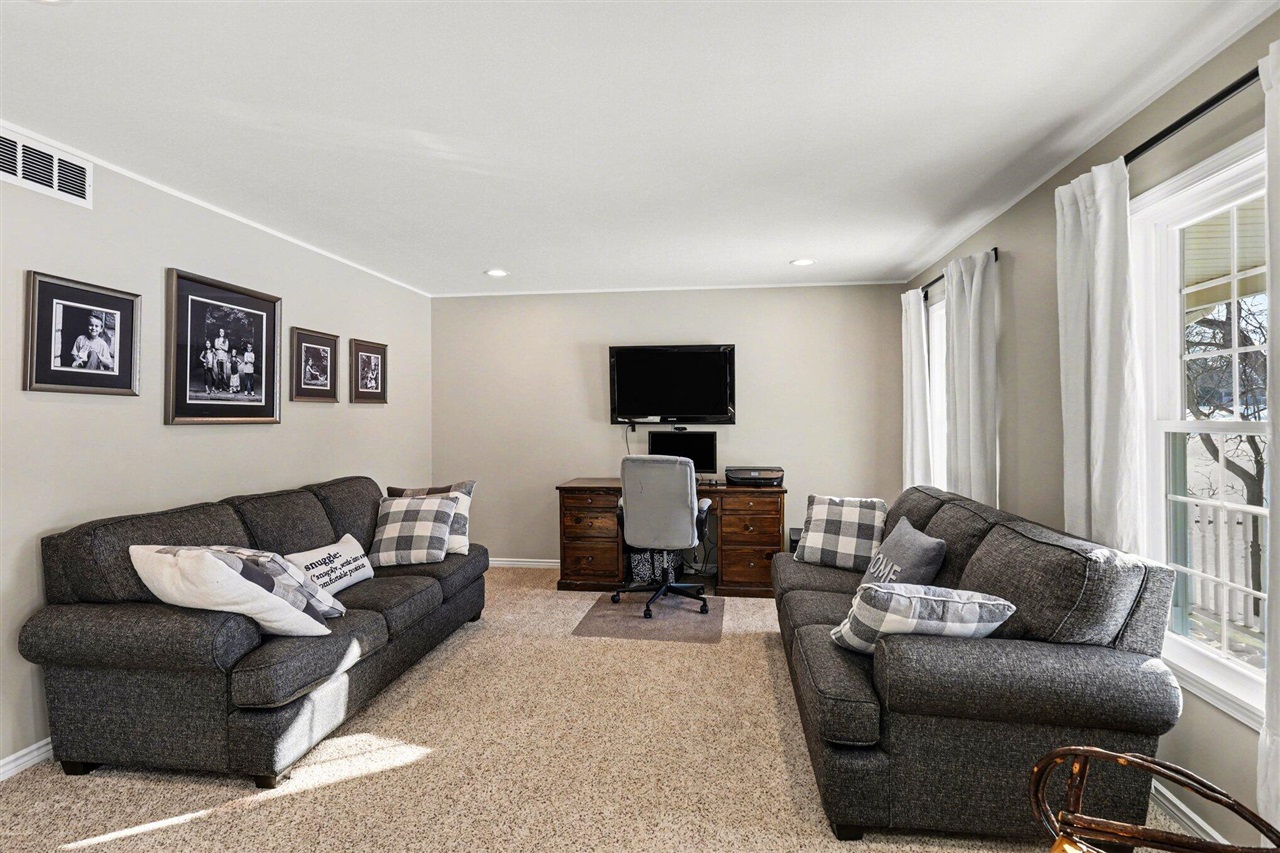 13574 Orchard Court, Gregory, MI, 48137-9695