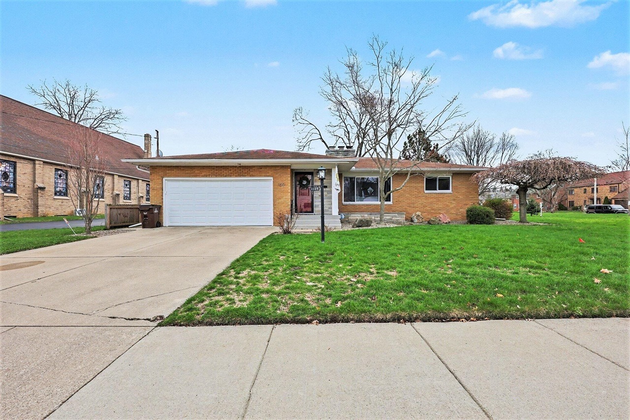 1109 W Franklin Street, Jackson, MI, 49203-1561