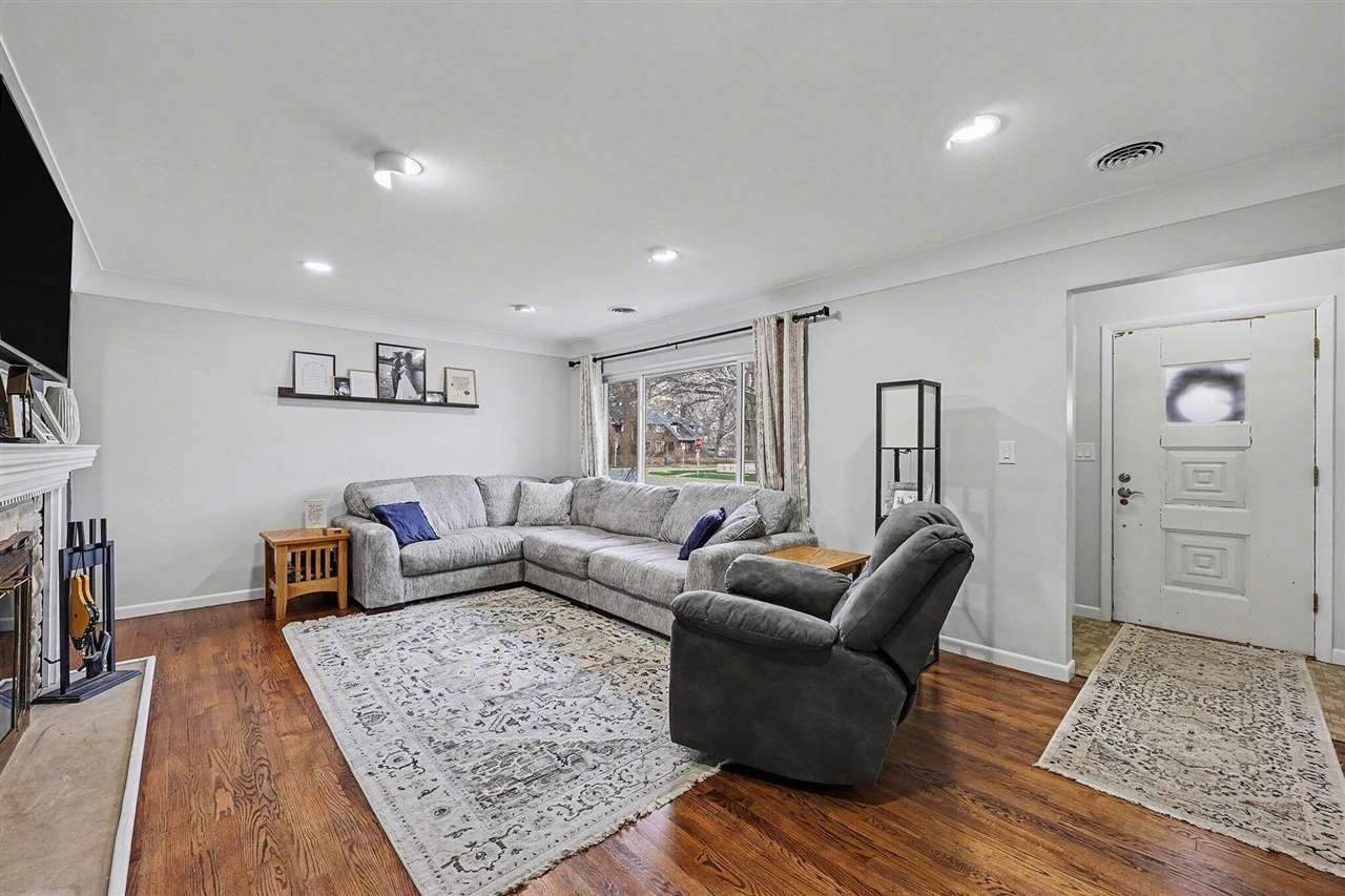 1109 W Franklin Street, Jackson, MI, 49203-1561