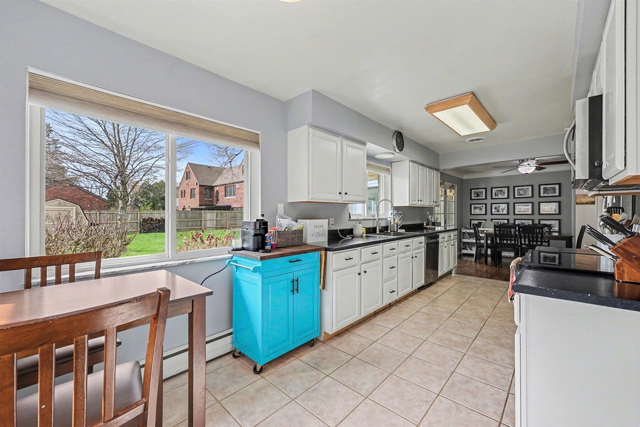 1109 W Franklin Street, Jackson, MI, 49203-1561
