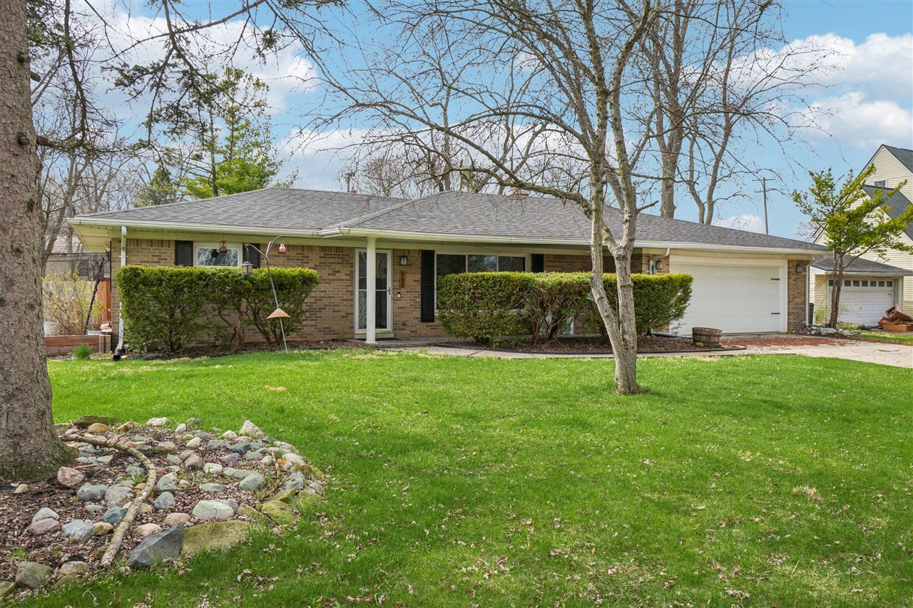 204 Carriage Drive, Tecumseh, MI, 49286