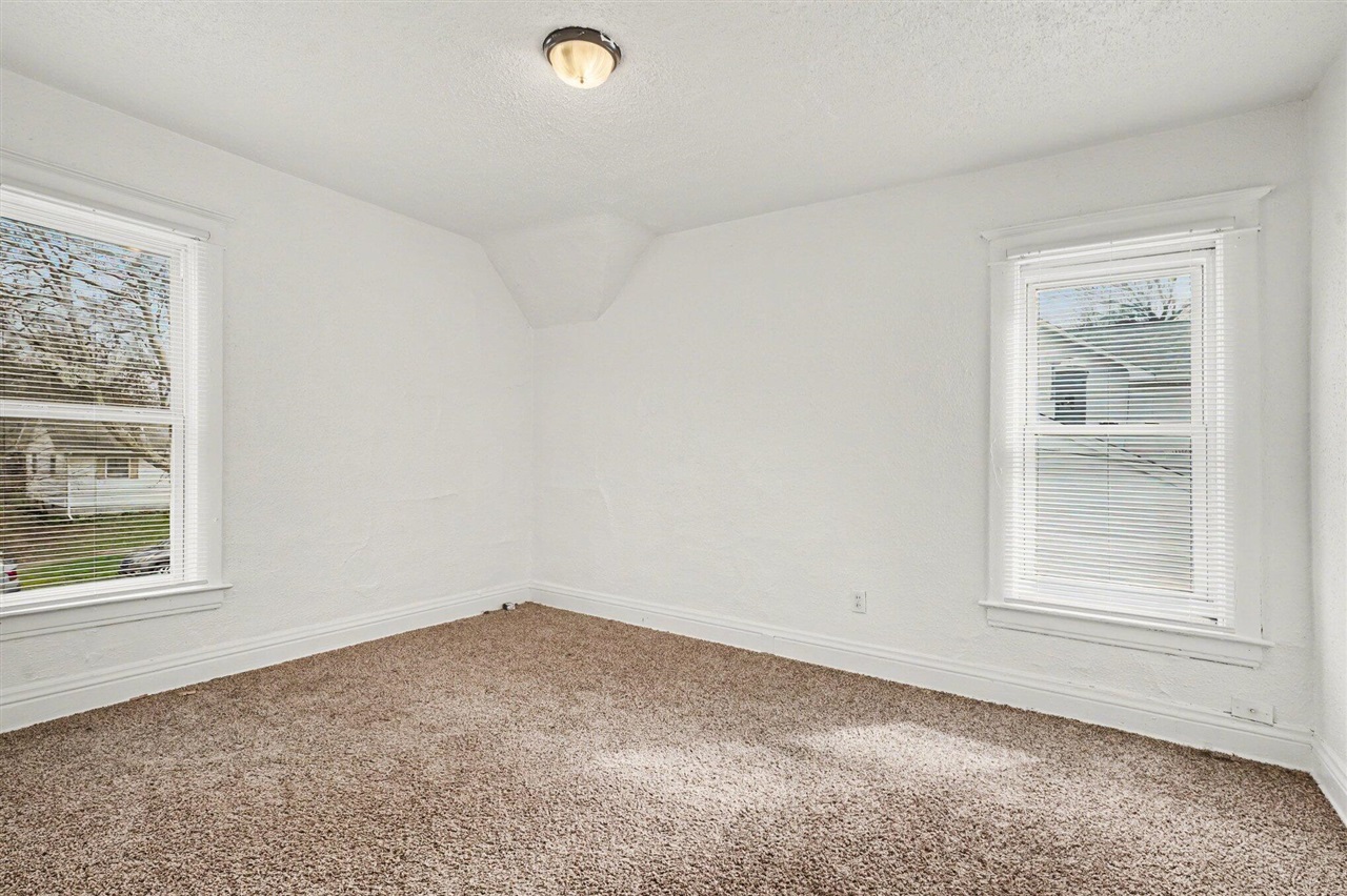 458 Clinton Avenue, Kalamazoo, MI, 49001-2993