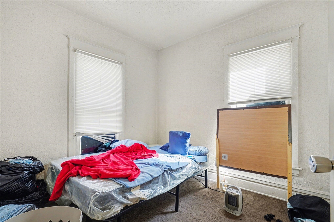 458 Clinton Avenue, Kalamazoo, MI, 49001-2993