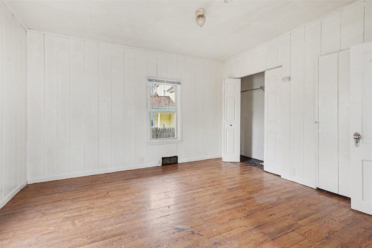 458 Clinton Avenue, Kalamazoo, MI, 49001-2993