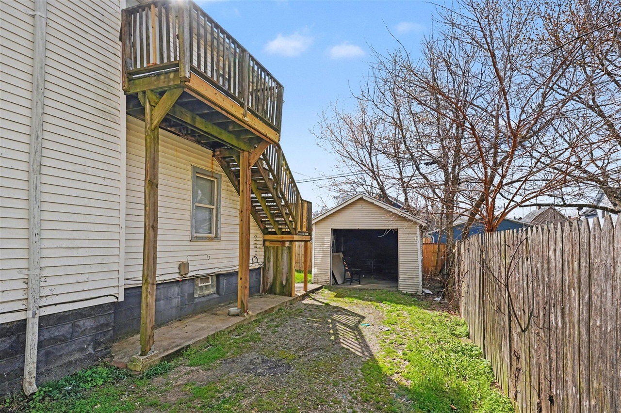 458 Clinton Avenue, Kalamazoo, MI, 49001-2993