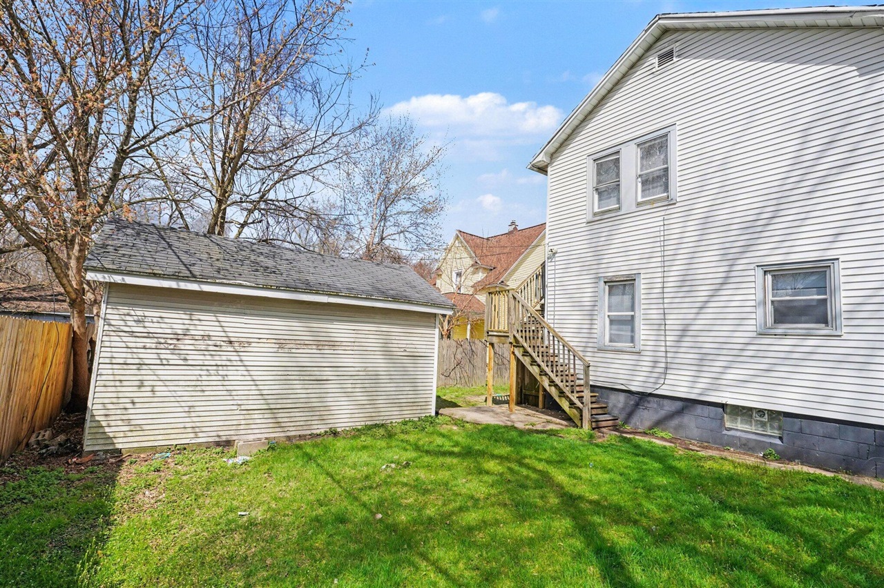 458 Clinton Avenue, Kalamazoo, MI, 49001-2993