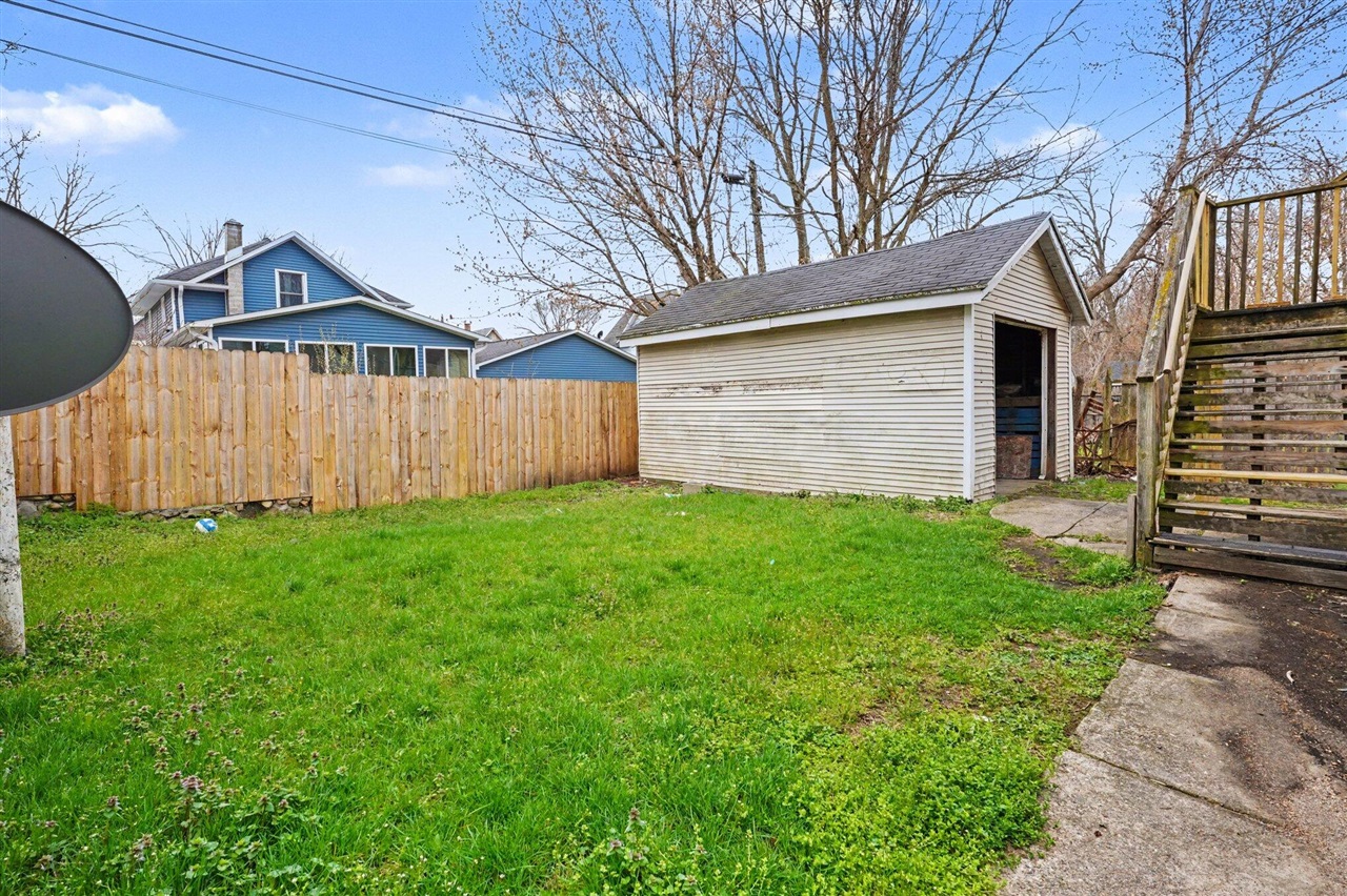 458 Clinton Avenue, Kalamazoo, MI, 49001-2993