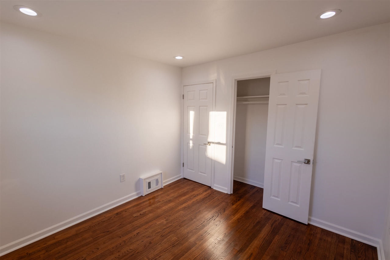 6750 Buhr Street, Hamtramck, MI, 48212-1412