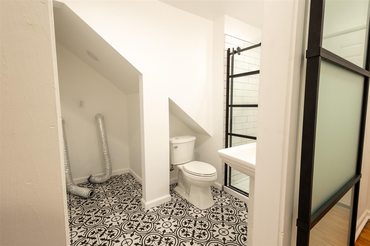 6750 Buhr Street, Hamtramck, MI, 48212-1412