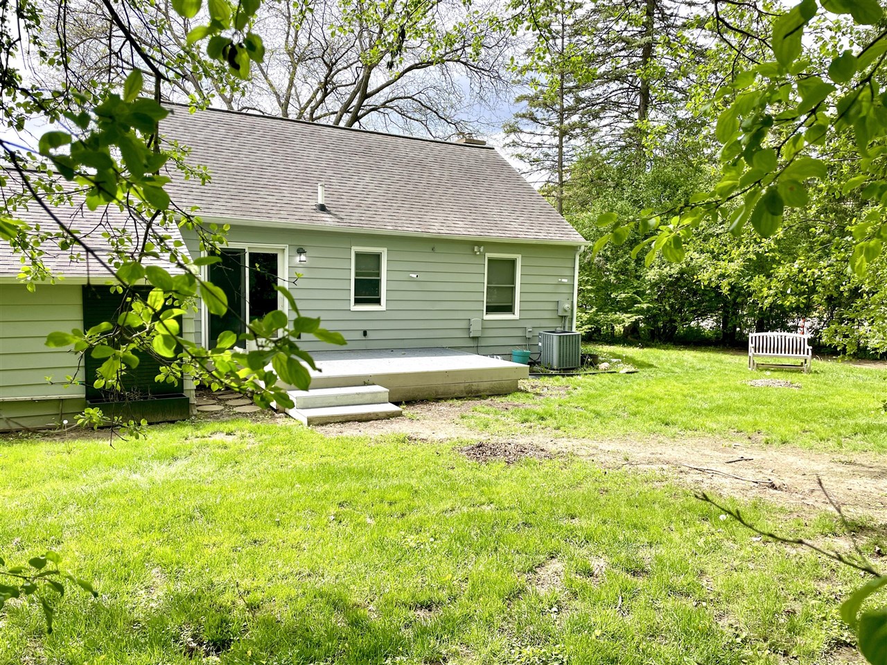 1801 Cayuga Place, Ann Arbor, MI, 48104-4720