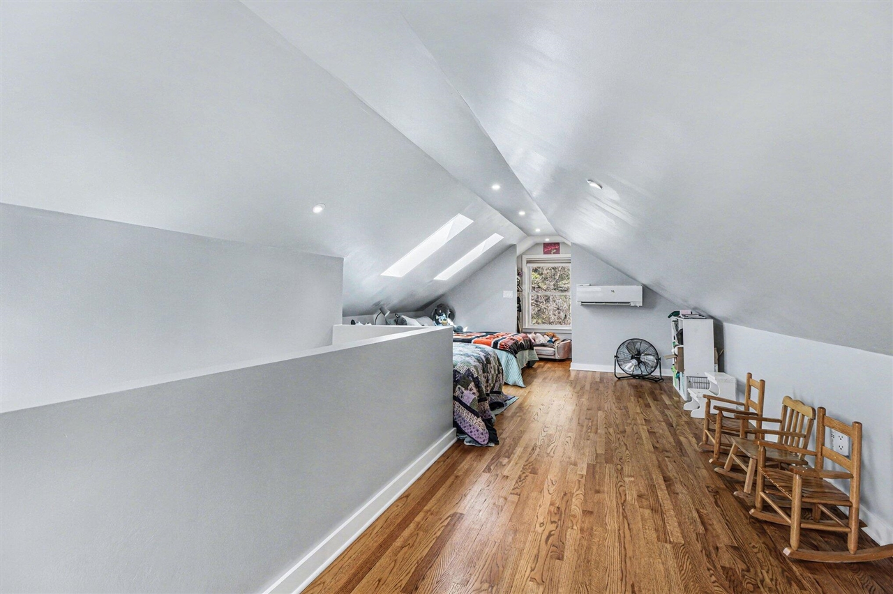 1801 Cayuga Place, Ann Arbor, MI, 48104-4720
