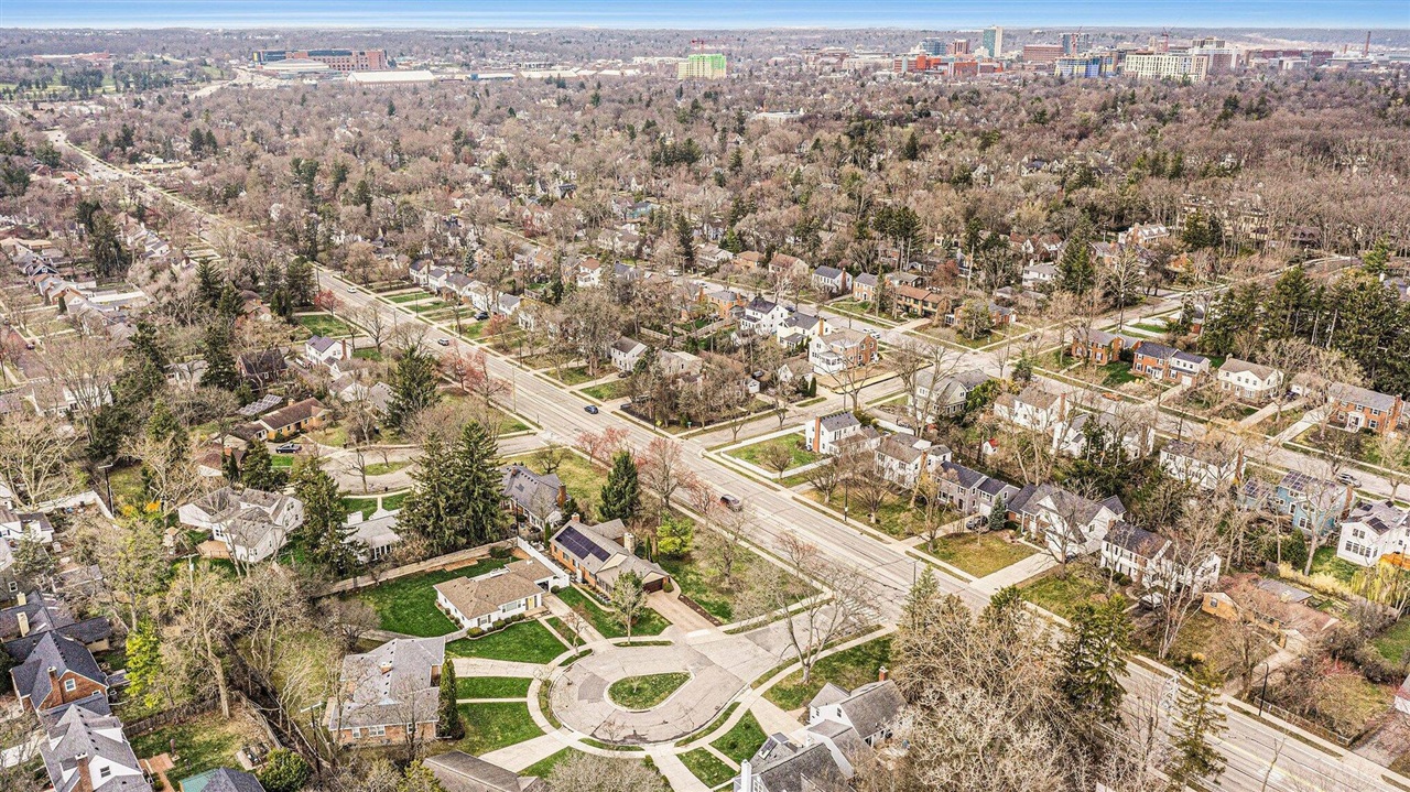 1801 Cayuga Place, Ann Arbor, MI, 48104-4720