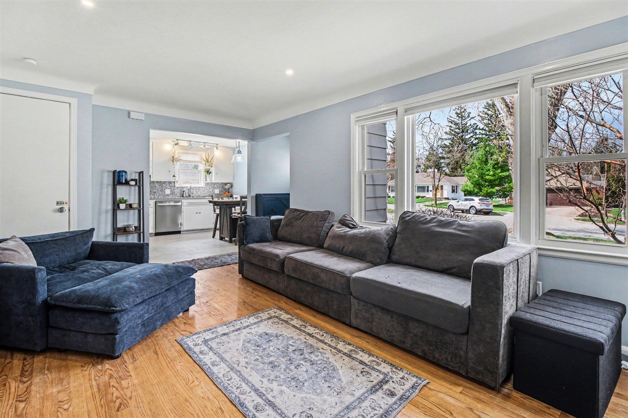 1801 Cayuga Place, Ann Arbor, MI, 48104-4720