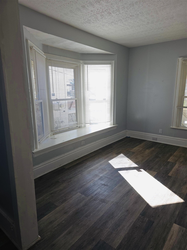 849 Bates Street, Grand Rapids, MI, 49506-2615