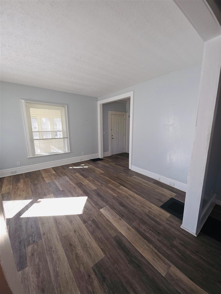 849 Bates Street, Grand Rapids, MI, 49506-2615