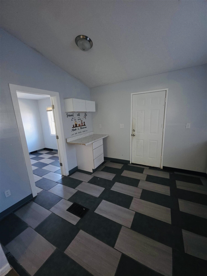 849 Bates Street, Grand Rapids, MI, 49506-2615