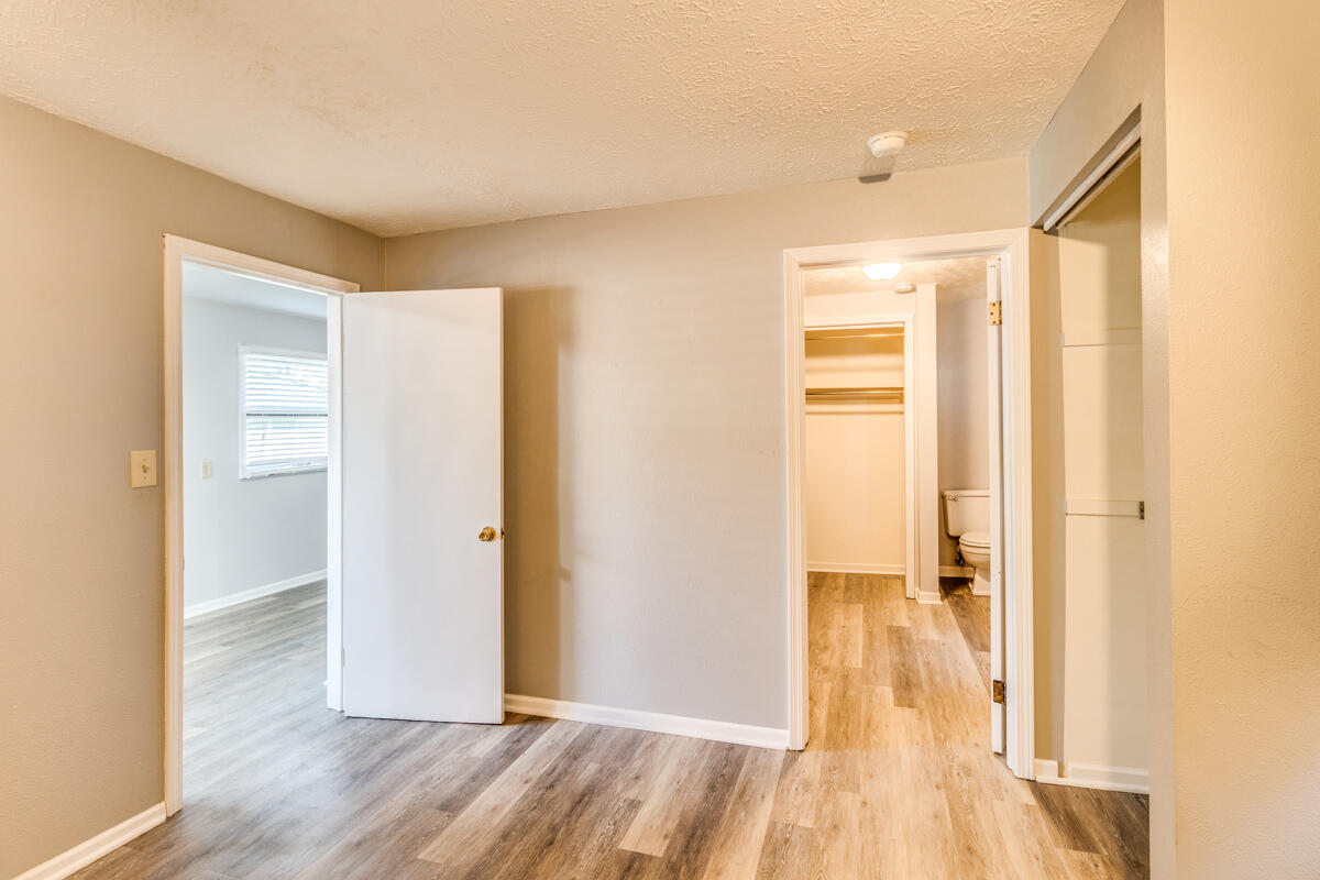 2001 Fern Beach, Battle Creek, MI, 49014-8532