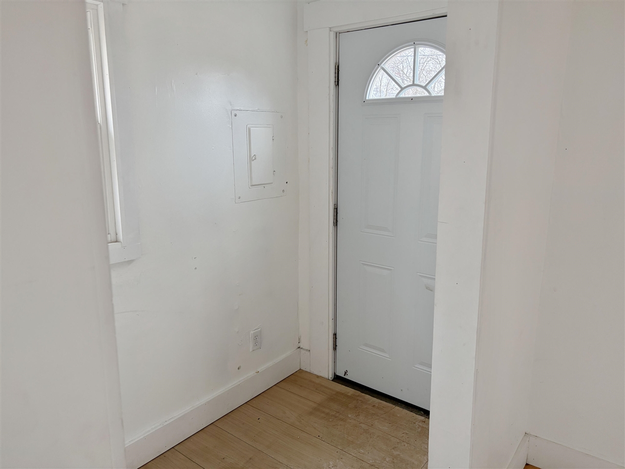 1644 College Avenue, Grand Rapids, MI, 49507-1852