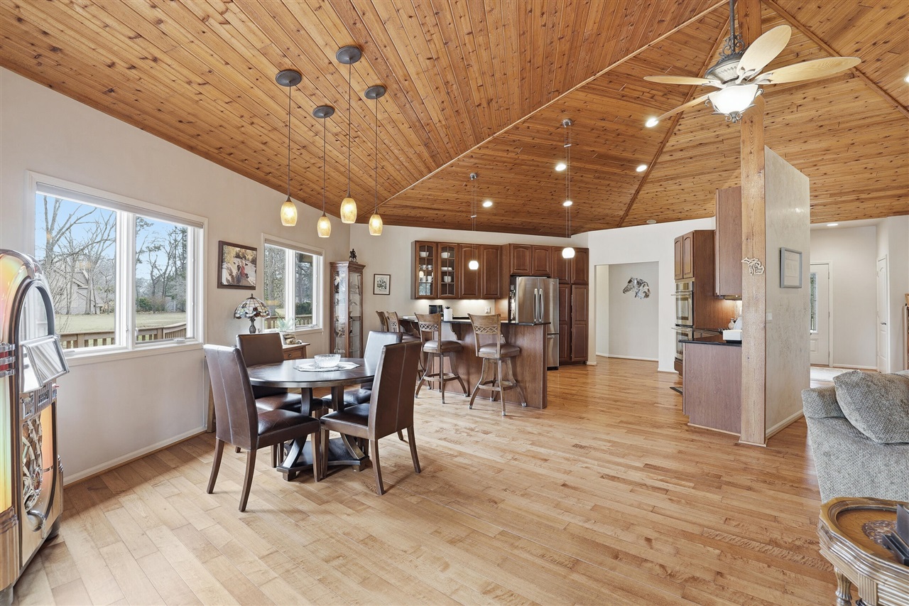 6150 Willow Road, West Bloomfield, MI, 48324-2177