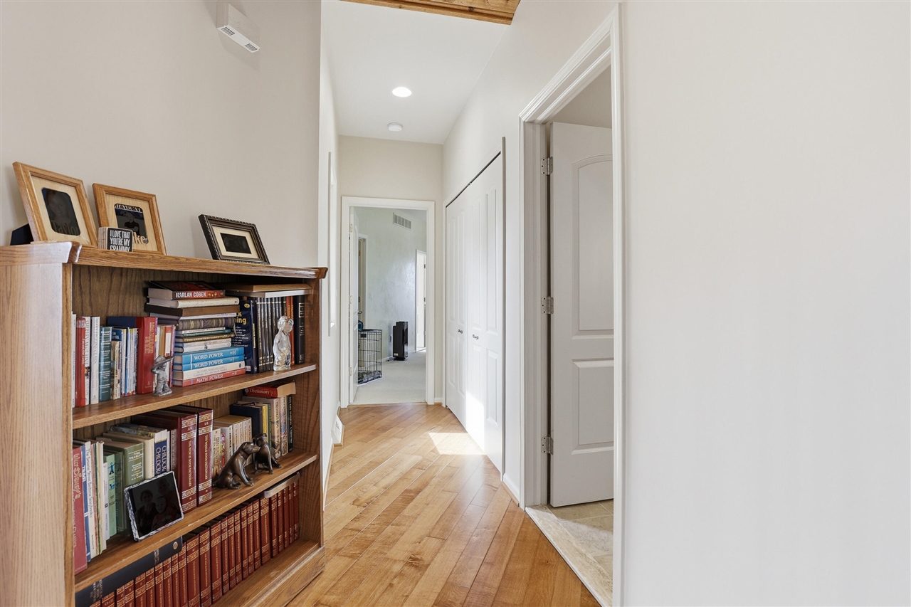 6150 Willow Road, West Bloomfield, MI, 48324-2177