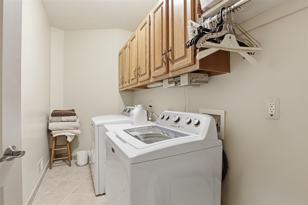 6150 Willow Road, West Bloomfield, MI, 48324-2177