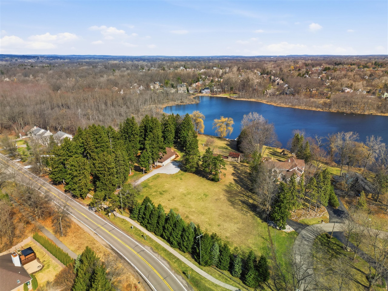 6150 Willow Road, West Bloomfield, MI, 48324-2177