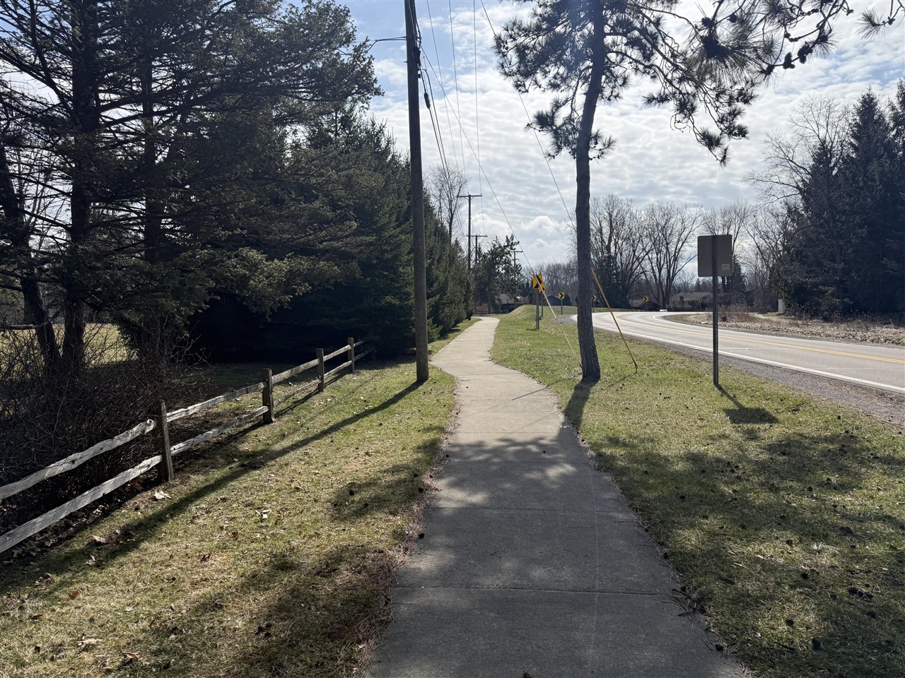 6150 Willow Road, West Bloomfield, MI, 48324-2177