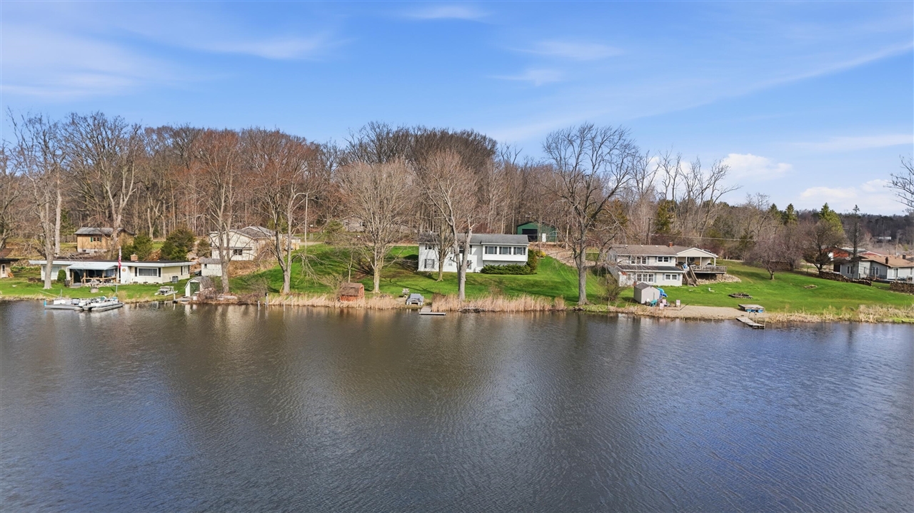 3865 Strawberry Hill Road, Hillsdale, MI, 49242-9632