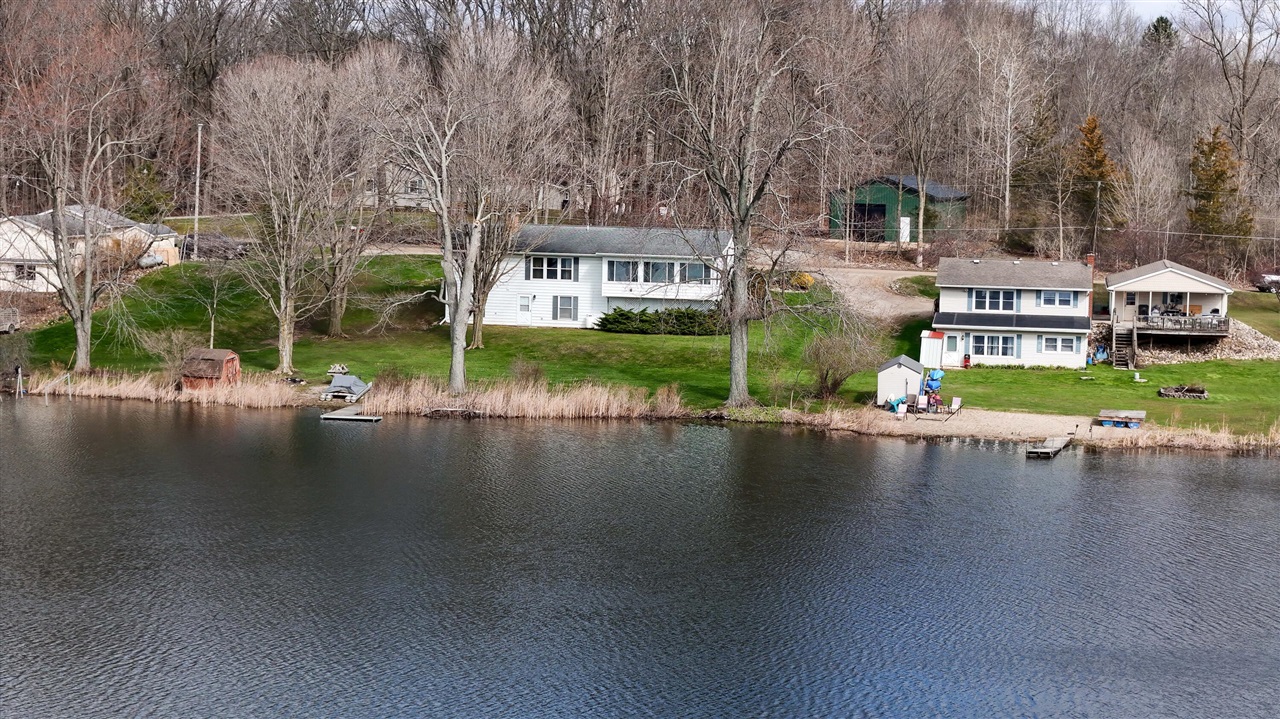 3865 Strawberry Hill Road, Hillsdale, MI, 49242-9632