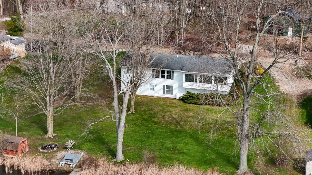 3865 Strawberry Hill Road, Hillsdale, MI, 49242-9632