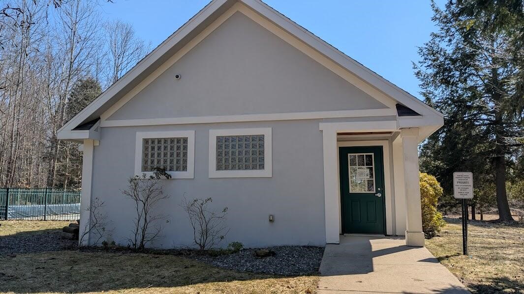 Opal Ridge Drive, Onekama, MI, 49675