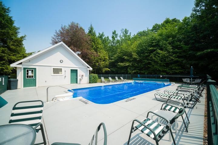 Opal Ridge Drive, Onekama, MI, 49675